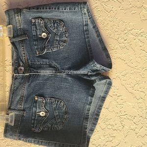 L.E.I. Ashley Lowrise Jean Shorts-Size 13